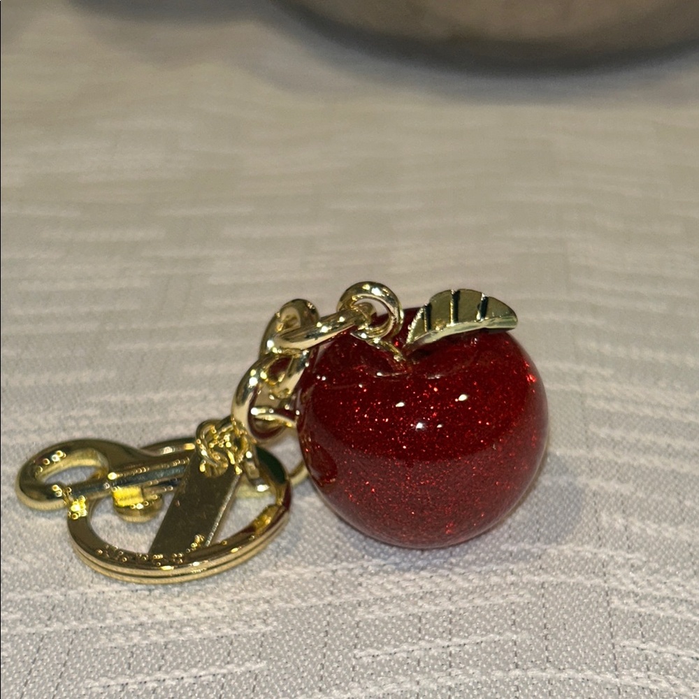 Fashion Jewelry Red Apple Key Holder